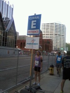 Corral E as I found it but it was packed by the time the race started